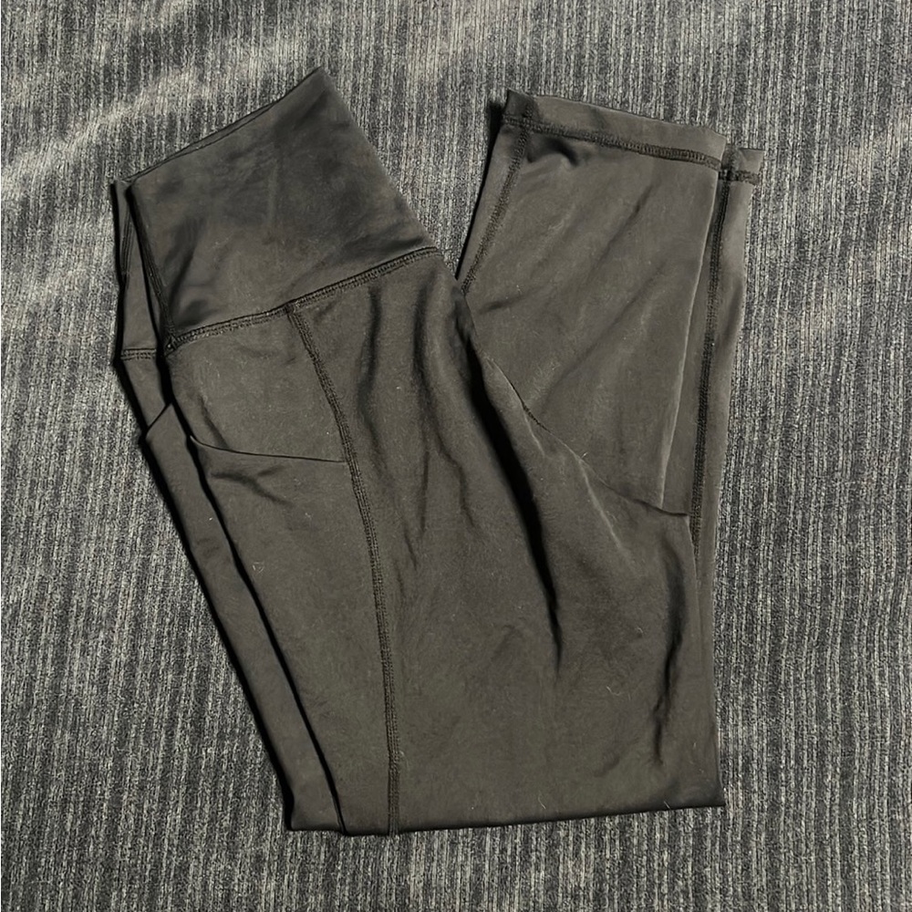 Senita Athletics Lux Capris in Black